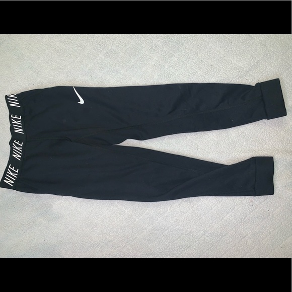 Dri-fit Nike capris - Picture 1 of 3